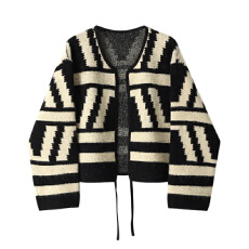 批发实拍撞色v领羊毛<b class='q'>针织</b><b class='q'>开衫</b>女秋季宽松显瘦短款绑带毛衣外套上