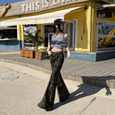 批发微弹美式复古低腰辣妹<b class='q'>喇叭</b><b class='q'>裤</b>早春迷彩街头ins修身显瘦<b class='q'>牛仔裤</b>女