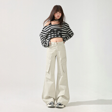 批发潮酷纯棉工装休闲<b class='q'>微喇</b><b class='q'>牛仔裤</b>女宽松贴袋时尚解构拼接不贴腿喇叭裤