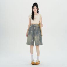 批发实拍实价~复古星星阔腿牛仔<b class='q'>短裤</b>女夏季宽松显瘦梨形身材五分中裤