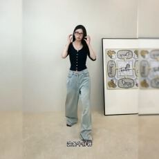 批发<b class='q'>白色</b>刺绣阔腿喇叭<b class='q'>牛仔裤</b>女士2025秋季新款宽松弹力不贴腿拖地裤子