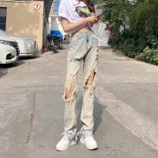 批发破洞网红牛仔裤女ins超火2022高腰显瘦修饰腿型<b class='q'>夏</b>潮今年流行微喇