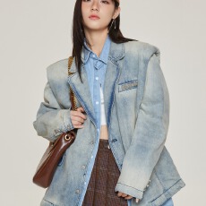 批发<b class='q'>牛仔</b>上衣春秋季新款复古独特设计感宽松西装领夹克设计感小众潮牌