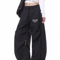 批发美式街头伞兵弯刀工<b class='q'>装裤</b><b class='q'>女</b>春夏宽松直筒阔腿裤褶皱<b class='q'>运动</b>休闲香蕉裤