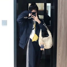 批发美式复古双杠卫衣女春秋季2025新款秋冬季休闲百搭韩系外套棒球服