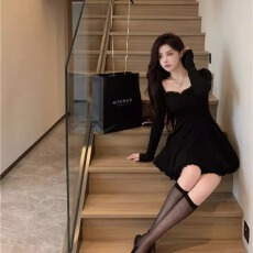 批发女秋冬季胖MM辣妹收腰显瘦内搭裙子大码温柔纯欲风黑色方领<b class='q'>连衣裙</b>