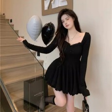 批发大码温柔纯欲风黑色方领连衣裙女秋冬季胖MM辣妹收腰显瘦内搭裙子