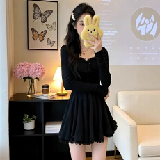 批发女装秋季新款小个子收腰短裙法式性感辣妹纯欲方领锁骨<b class='q'>长袖</b><b class='q'>连衣裙</b>