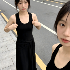 批发原版质量 260克人棉随心裁 <b class='q'>黑白</b>u领无袖背心<b class='q'>连衣裙</b>慵懒高智感夏季