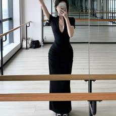 批发原版做法 带胸扣 御姐风性感V领短袖新款黑色掐腰显瘦包臀长<b class='q'>裙子</b>