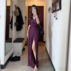 批发原版质量 260克随心裁法式温柔风性感深v连衣裙子女2026新款<b class='q'>夏季</b>