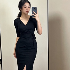 批发原版质量 260克随心裁 女夏2026<b class='q'>新款</b>黑色复古御姐风V领收腰连衣裙
