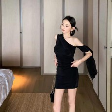 批发原版质量 女夏季辣妹风修身裙子黑色收腰一字领飘带斜肩连衣裙