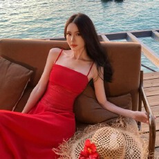 批发原版做法有绑带女夏季氛围感绝美御姐港风复古红色吊带<b class='q'>连衣裙</b>