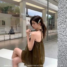 批发原版质量做法 法式纯欲风挂脖连衣裙女夏季高级感小个子气质宽松