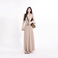 批发原版做法高级感法式v领针织连衣裙女秋冬2026新款<b class='q'>气质</b>长袖内搭