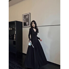 批发“<b class='q'>气质</b>这一挂”微胖mm显瘦褶皱飘带a字连衣裙大码长裙