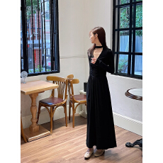 批发女收腰修身显瘦气质针织长裙秋<b class='q'>冬季</b>小众设计感V领褶皱<b class='q'>连衣裙</b>
