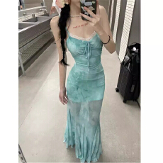 批发原版做法可拆卸胸垫2026法式绿色印花网纱海边度假性感显瘦沙滩裙