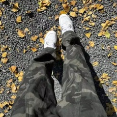 批发加绒】迷彩潮轩牛仔裤男<b class='q'>冬</b>季潮牌穿搭高街cleanfit伐木工装直筒裤