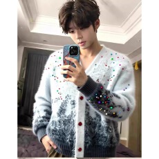 批发新年水貂毛提花原版钉新年黑衣V领毛衣男秋冬季宽松镶钻<b class='q'>针织衫</b>