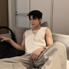 批发【背心男】薄款潮人邦镂空V领设计无袖针织背心男宽松套头上衣服