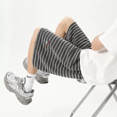 2026彼戈曼夏季新款腊肠狗刺绣条纹短裤男生休闲宽松中裤五分裤子