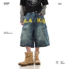 批发<b class='q'>夏</b>季潮汇复古廓形多口袋工装弯刀牛仔裤男女宽松印花字母七分裤