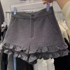 批发~甜美气质高腰显瘦木耳边毛呢<b class='q'>短裤</b>女早春季设计感花边下摆