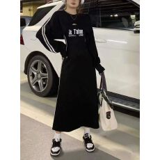 批发秋季新款休闲运动风套装女不规则<b class='q'>条纹</b>罩衫+字母印花吊带<b class='q'>裙</b>两件套