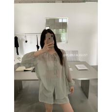 批发韩系防晒套装女<b class='q'>夏</b>季2026新款设计感露肩灯笼袖上衣阔腿短裤两件套