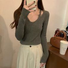 批发秋冬新款韩版修身v领挂脖设计针织打底衫女内搭薄款高级感上衣女