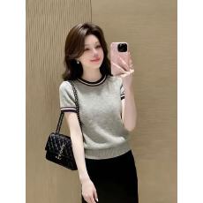 批发撞色圆领短袖<b class='q'>针织衫</b>女灰色设计感通勤上衣亲肤舒适内搭修身<b class='q'>打底衫</b>