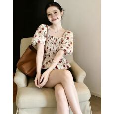 批发泡泡短袖碎花雪纺衬衫女夏季大码胖mm显瘦遮肚子裙摆上衣方领小衫