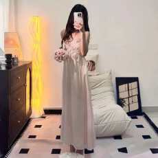 批发网图性感睡衣女冰丝吊带睡裙长款蕾丝花边轻奢高级感带胸垫家居服