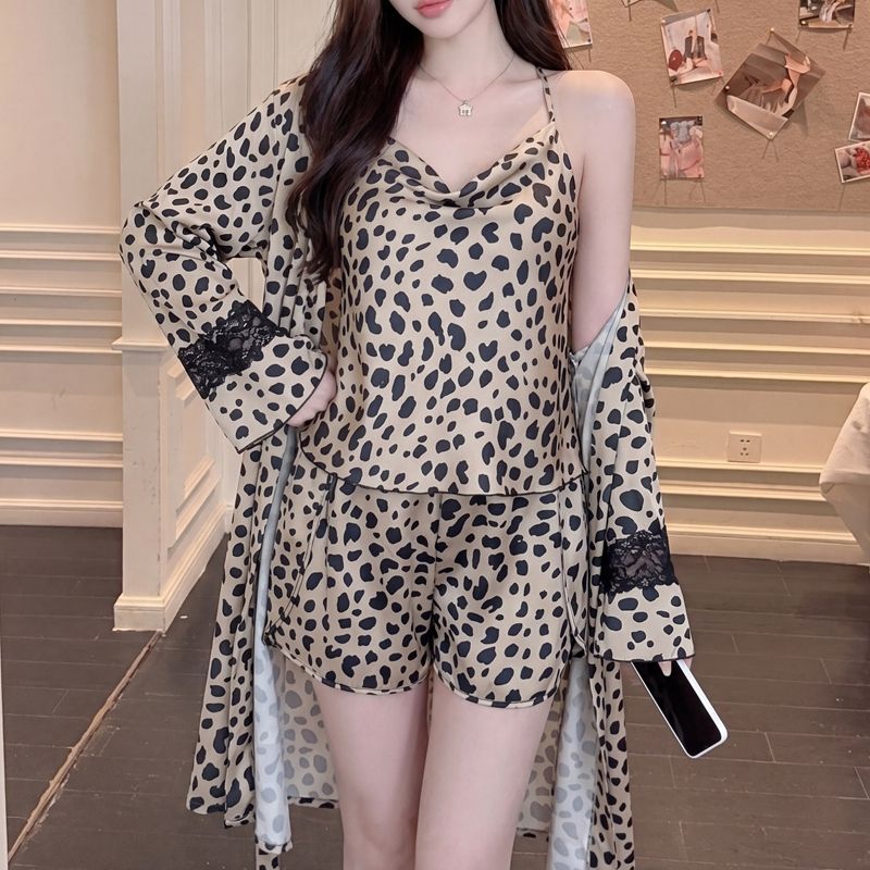 BY33094# 性感睡衣冰丝吊带短裤外袍三件套豹纹美背带胸垫高级感家居服 服裝批發女裝批發服飾貨源