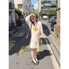 批发白色复古印花长袖休闲罩衫女宽松韩版慵懒风空调衫别致T恤上衣潮