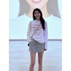 批发慵懒感简约休闲字母印花白色长袖打底衫女<b class='q'>春秋</b>上衣