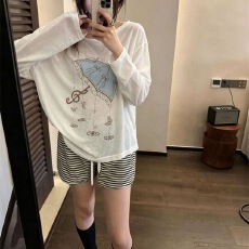 批发2026新款休闲雨伞印花薄款长袖T恤女装夏季别致宽松显瘦防晒罩衫