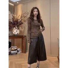 批发德绒几何印花长袖<b class='q'>T</b><b class='q'>恤</b>女2026秋季新款时尚洋气百搭显瘦叠穿打底衫