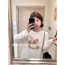 批发2026年新款百搭韩系白色童话木马长袖T恤女夏季新款慵懒风上衣