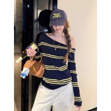 批发设计感撞色条纹斜肩长袖针织衫女韩版早秋季打底衫一字领露肩上衣