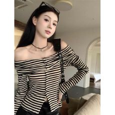 批发设计感开叉条纹一字领长袖针织衫女秋冬2025新款气质短款修身上衣