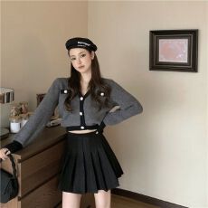 批发小香风上衣女短款外套秋季2025年外穿V领长袖针织开衫白色毛衣