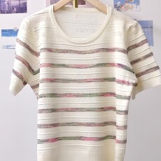 批发2025年夏季新款韩版时尚圆领渐变色条纹镂空冰爽丝针织短袖上衣女