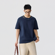 批发时尚潮牌领口刺绣短袖T恤男士  【含税价格:51.9】