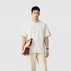 夏季圆领竖纹肌理感短袖t恤男 含税价格:63.2