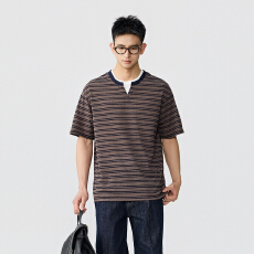 宽松显瘦假两件复古条纹短袖含税价格：47.4