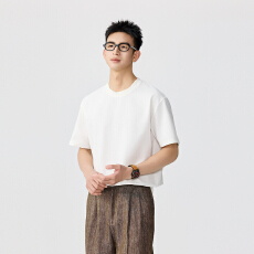 极简版型高阶质感T恤含税价格：54.2