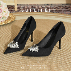 批发法式尖头透明水钻高跟鞋细跟女2025<b class='q'>夏</b>季新款超仙优雅气质百搭单鞋